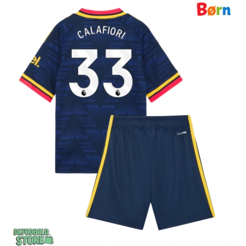 Arsenal Riccardo Calafiori #33 Replika Babytøj Udebanesæt Børn 2026-27 Kortærmet (+ Korte bukser)